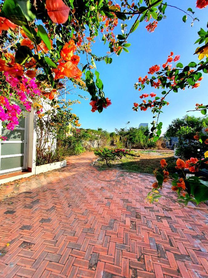 Ho Lan Retreat, Villa Mat Bien Danh Cho 8 Nguoi. Pho Tri Exterior photo